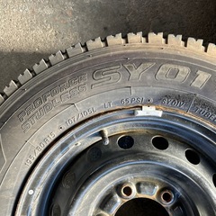 100系ハイエースバン　スタッドレスの画像