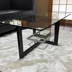ガラスのテーブルの画像