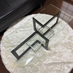ガラスのテーブルの画像