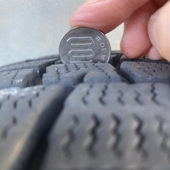 受け渡し者決定　ダンロップ　14インチ　スタッドレスタイヤ　トヨタホイル付　175/70r14 　の画像