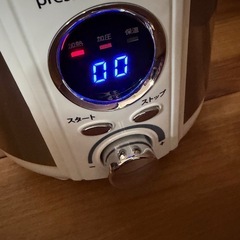 電気圧力鍋　美品　電気調理器の画像
