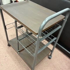 ⭐️爆安⭐️キャスター付きワゴン　木製天板の画像