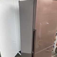 シャープ271リッター二ドア冷蔵庫の画像