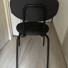 IKEA：椅子 黑色の画像