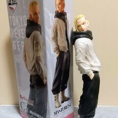 『東京リベンジャーズ』 一番くじ ～聖夜決戦編～ ・フィギュア  ２体 ＋１  セットの画像