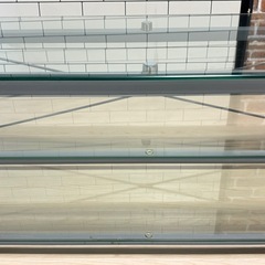 ガラステーブルの画像