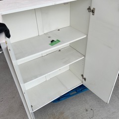 鍵つき　木製ロッカー　収納棚の画像