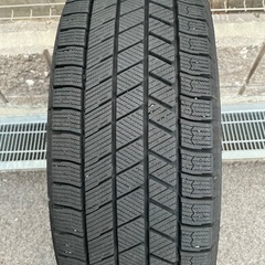 24年製スタッドレスタイヤVRX3アルミホイール付　195/65R15 1シーズン使用　チェーンサービス付きの画像