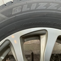 24年製スタッドレスタイヤVRX3アルミホイール付　195/65R15 1シーズン使用　チェーンサービス付きの画像