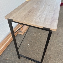 テーブル　パソコンデスクの画像