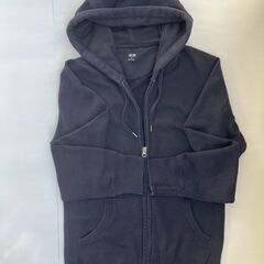 ユニクロ　パーカ　フルジップ　フード付　の画像