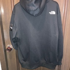 ノースフェイスメンズパーカーの画像