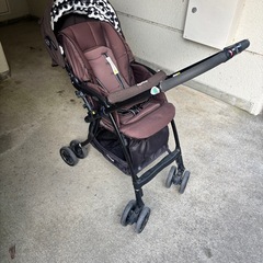 Apricaベビーカーの画像