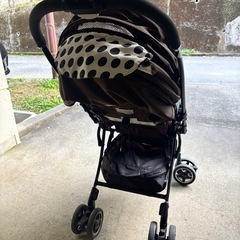 Apricaベビーカーの画像
