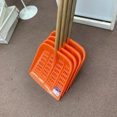【これからの季節！】雪かき用スコップの画像