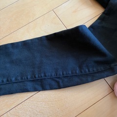 ユニクロ　マタニティジーンズ　ブラックの画像