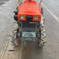 クボタ　　トラクターの画像