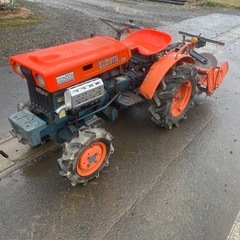 クボタ　　トラクターの画像