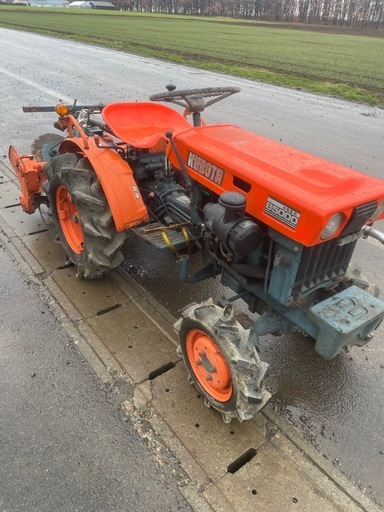 クボタ　　トラクター