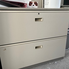 【数日限定品】オフィス家具　キャビネットロッカーの画像