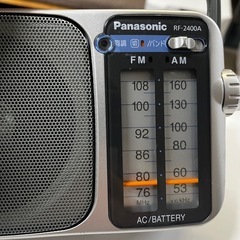 万代店 Panasonic  RF-2400A ハンドル付き 小型ラジオ AM FM 乾電池  の画像