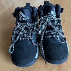 ◼︎ adidas アディダス　スニーカー　18.0の画像