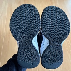 ◼︎ adidas アディダス　スニーカー　18.0の画像