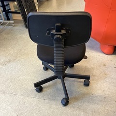 サ2511-285 オフィスチェア ブラック キズ汚れ有りの画像