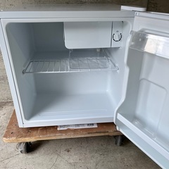 IRIS OHYAMA 1ドア冷蔵庫 IRSD-5A 2023年製 内容積45L ホワイト アイリスオーヤマ 白 小型冷蔵庫 右開き 札幌市の画像