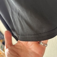 胸元セクシーレディーストップスの画像