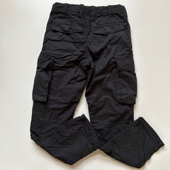 新品未使用H&Mカーゴパンツ135cmの画像
