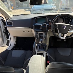 VOLVO V40 T4の画像