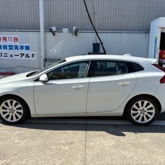 VOLVO V40 T4の画像