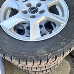 冬タイヤ185/60R14 82Qの画像