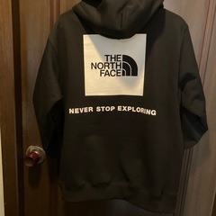 ノースフェイスメンズパーカーの画像