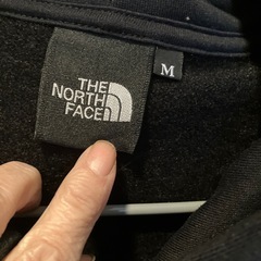 ノースフェイスメンズパーカーの画像