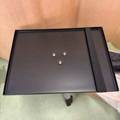 東W43 Vankyo プロジェクタースタンド 三脚 3段階 高さ調整機能 折りたたみ アルミ製 トレイ付 オフィス用/家用 シルバー プロジェクター台 の画像