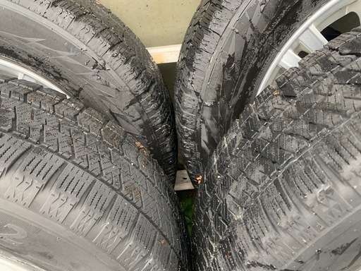 215/60R16スタッドレスVRX2