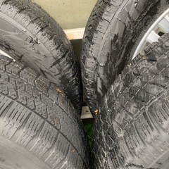 215/60R15スタッドレス④の画像