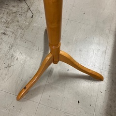 O 2511-403 木製ポールハンガー　キズ汚れ有りの画像