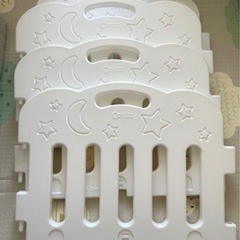 ベビーサークルの画像