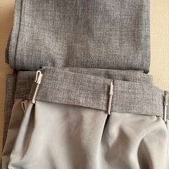 ニトリ　遮光カーテン　色グレーの画像