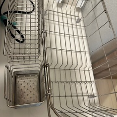 ニトリ　水切りカゴ　小物入れ付きの画像