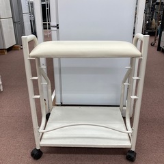 【激安】フットワゴンキャスター付きの画像
