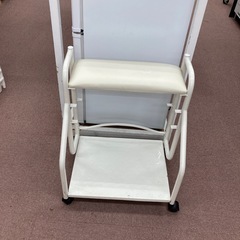 【激安】フットワゴンキャスター付きの画像