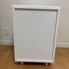 3段引き出し（車付き）の画像