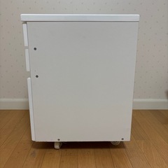 3段引き出し（車付き）の画像