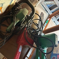 チェーンソー２つの画像