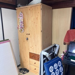 棚　ピアノ　食器　　の画像