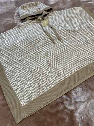 定価62,700円未使用マイケルコースMICHAEL KORSミニ MKブロックロゴ ポンチョJS360MI926オープンポンチョ ケープコート肌色系ブランドロゴS/M製品タグ中国製レディースlady's LADYS女性用婦人ウィメンズwomen’s